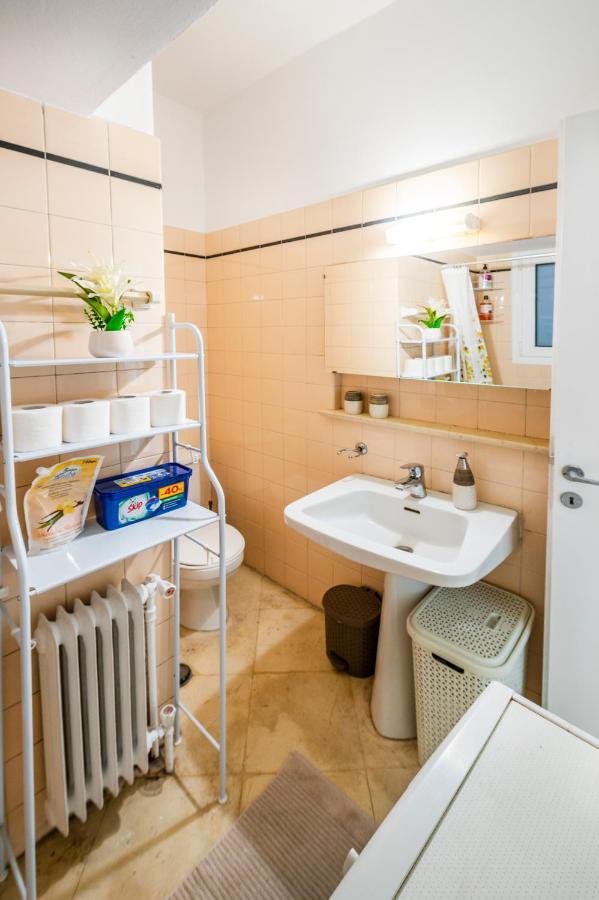 5th Floor Boho Quircky Apartment Athen